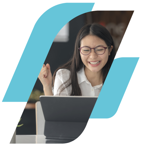 202108---WINGS-Upgrade-to-Premium-Promotion(header-basicbasicplus)pic-icon Woman on laptop excited to book travel on the WINGS Premium Plan